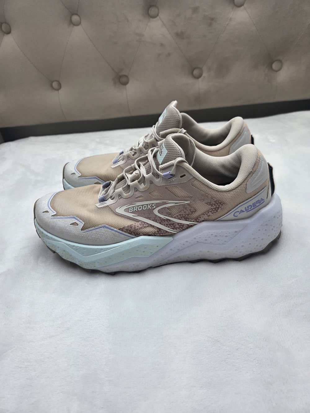 Brooks Caldera 7 Women’s Size 11 Chateau Grey White Sand Trail Running Shoes - Picture 2 of 10